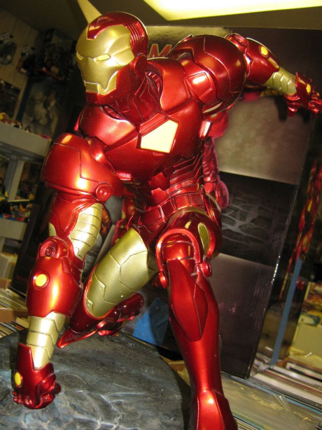 Marvel Universe Sideshow Iron Man Comiquette # 156 of 750 Avengers 